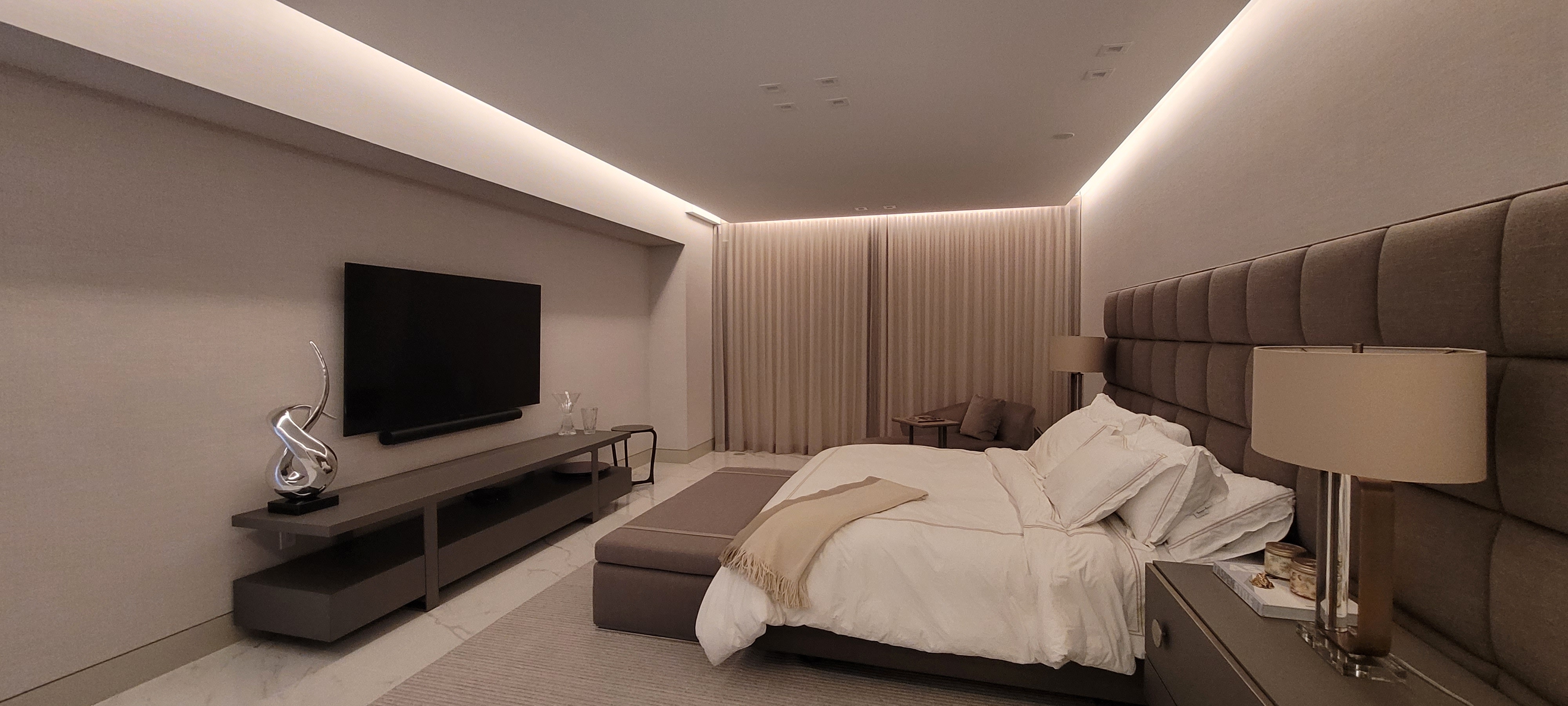 This is an alternative image description. It will generate auto caption.